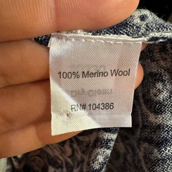 Garnet Hill Merino Wool Floral Knit Cardigan Lightweight Classic Size Medium - Picture 3 of 8